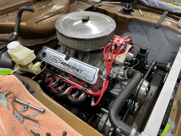 V8 Capri 302