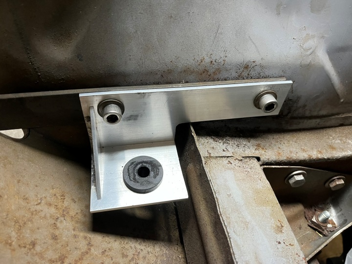 Lower Radiator Mount